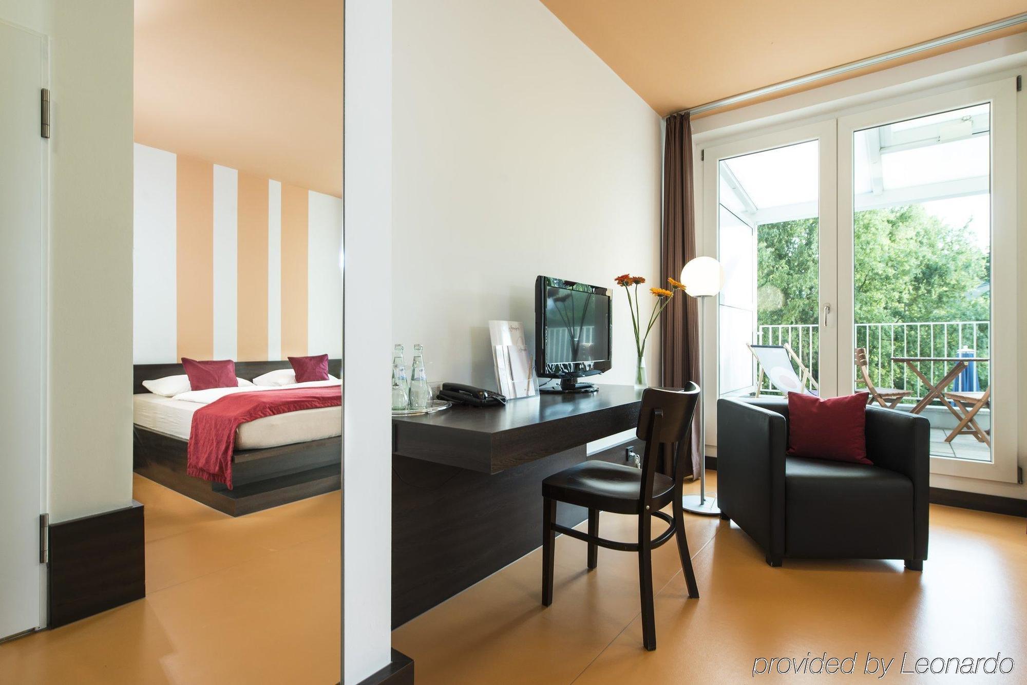Hotel Grenzfall Берлін Екстер'єр фото